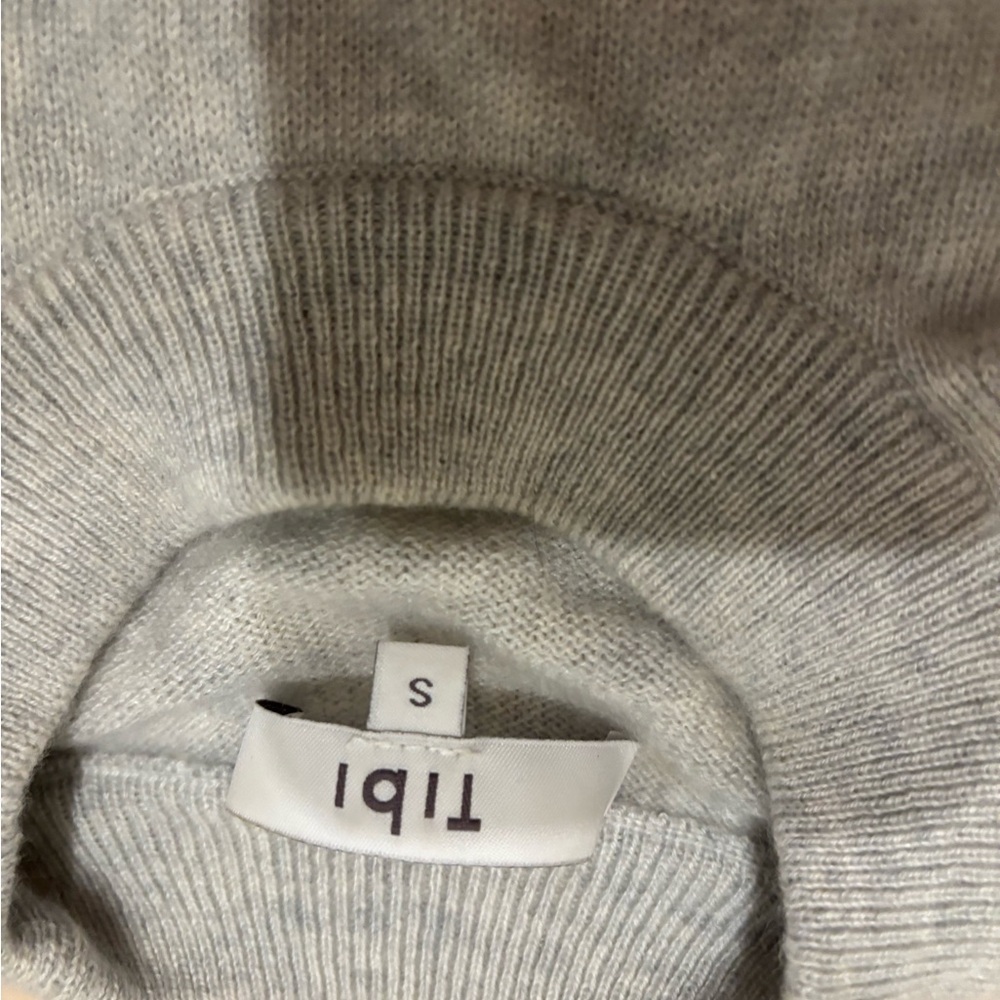 Tibi Light Gray Short-Sleeve Knit Top - Picture 4 of 5